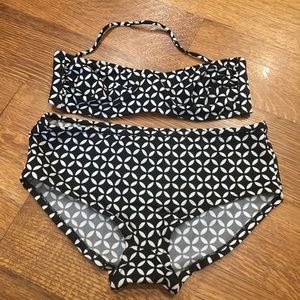 Victoria’s Secret bikini black and white size 36B and Medium